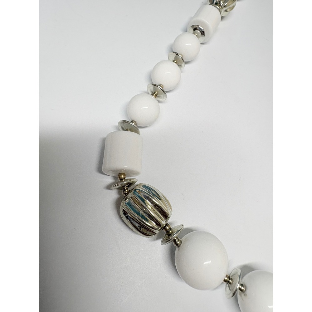 Vintage‎ White Chunky Bead Necklace Silver Fluted Accents Statement